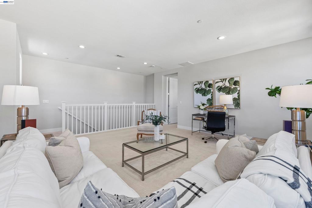 1045 Spiedini Ter Property Photo 19