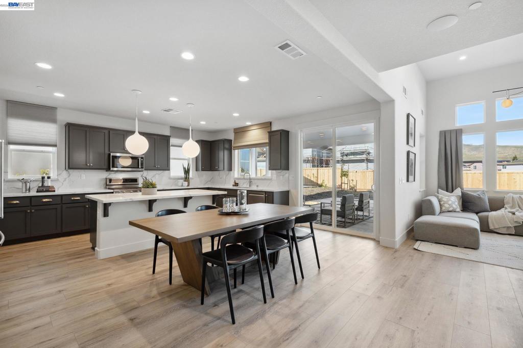 1512 Millennium Way Property Photo 10
