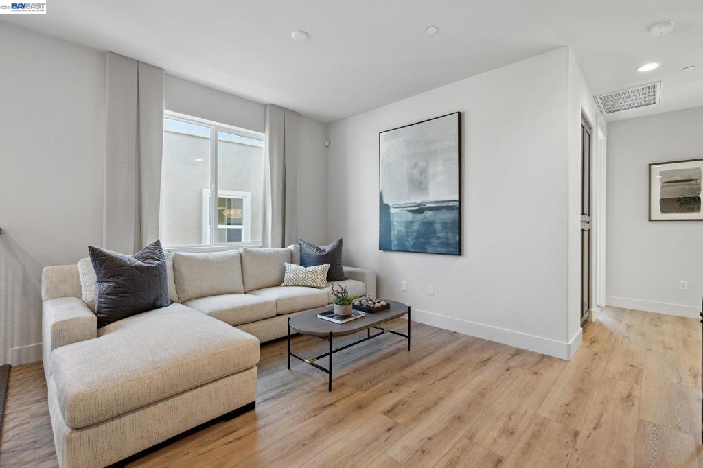 1512 Millennium Way Property Photo 31