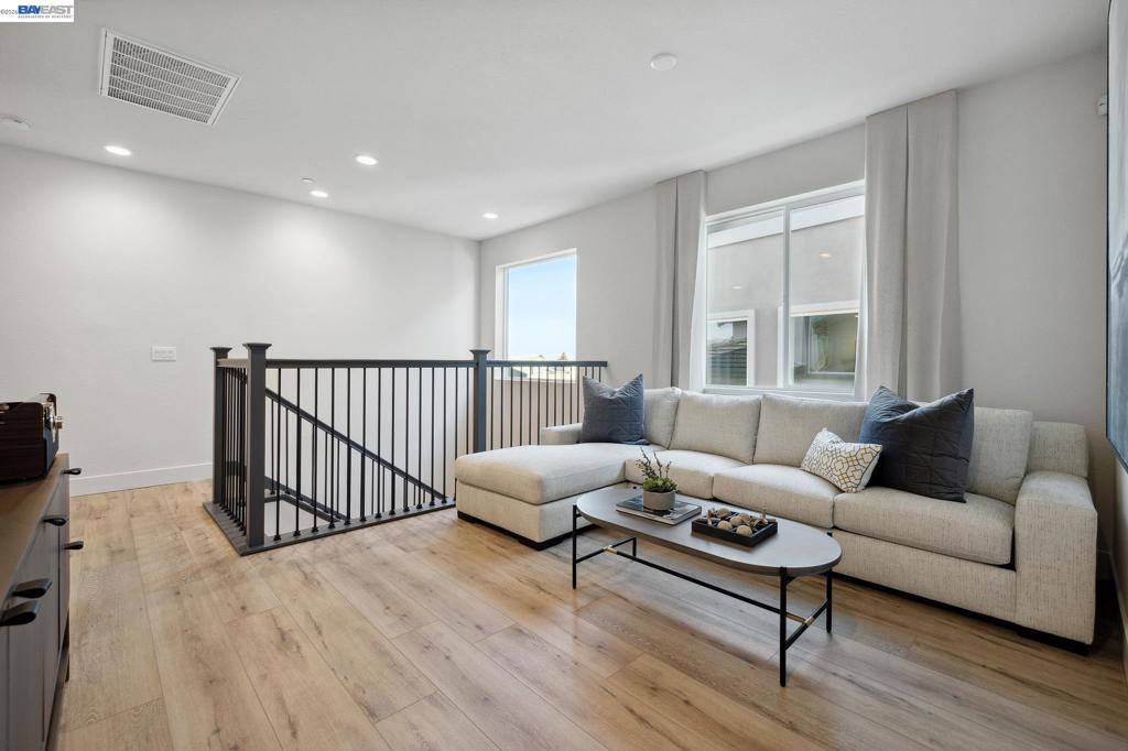 1512 Millennium Way Property Photo 33