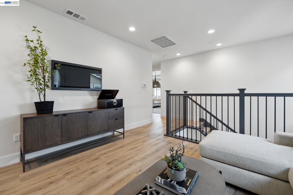 1512 Millennium Way Property Photo 34
