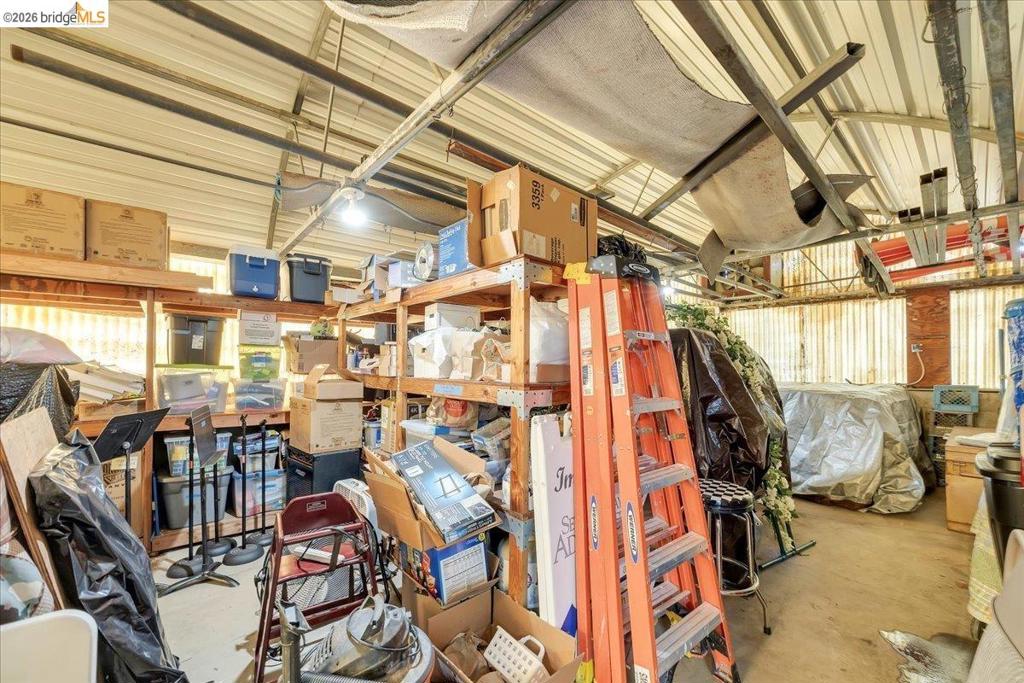 14326 Tuolumne Rd Property Photo 46