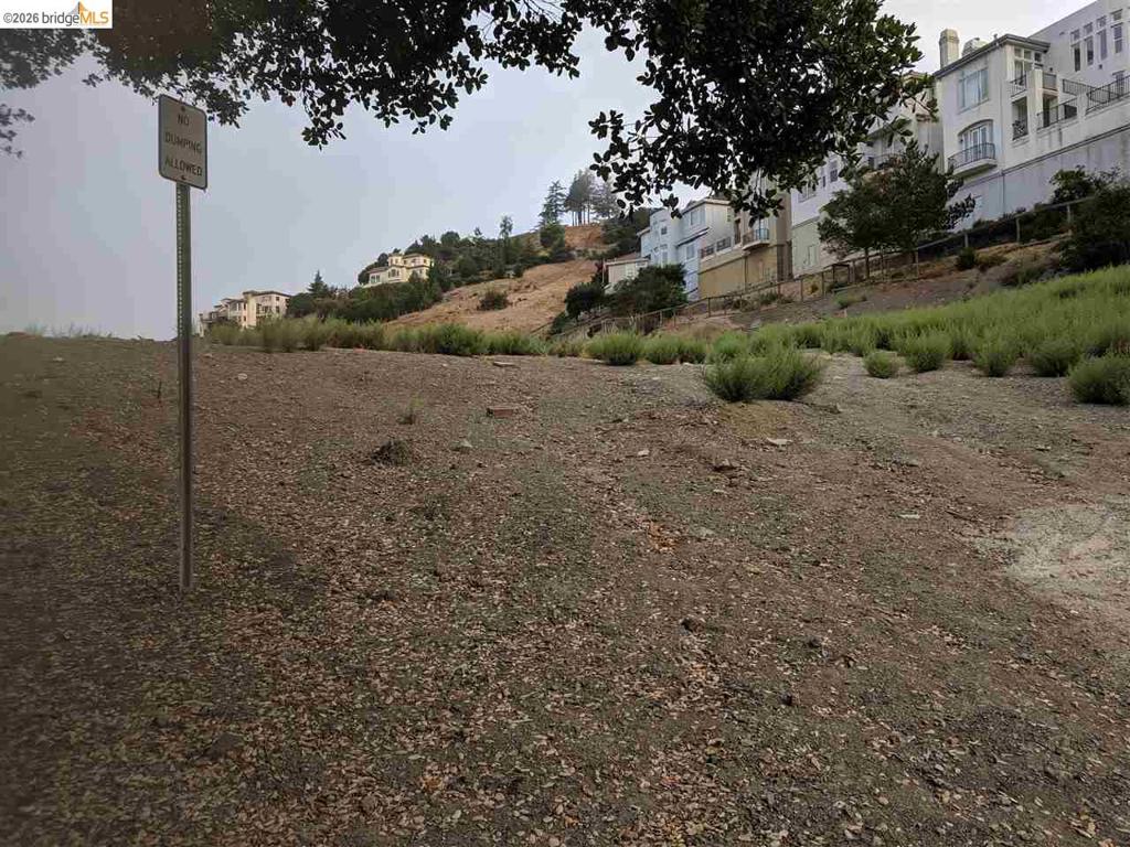 0 Redwood Rd Property Photo 13
