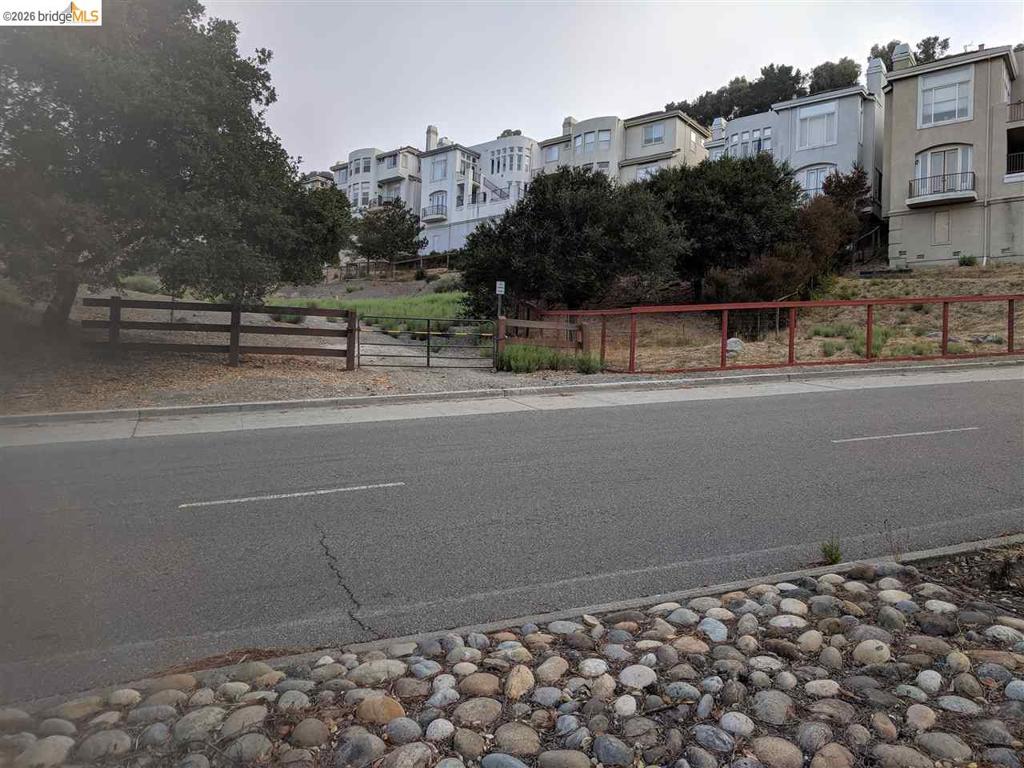 0 Redwood Rd Property Photo 23