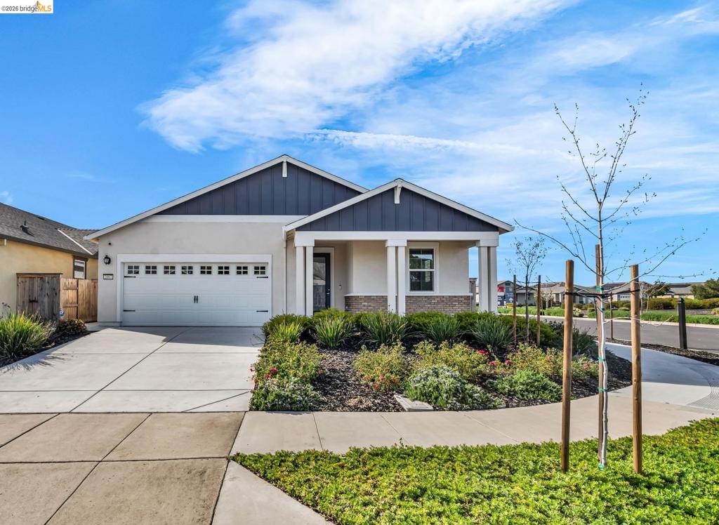 2087 Stars Dr Property Photo 1