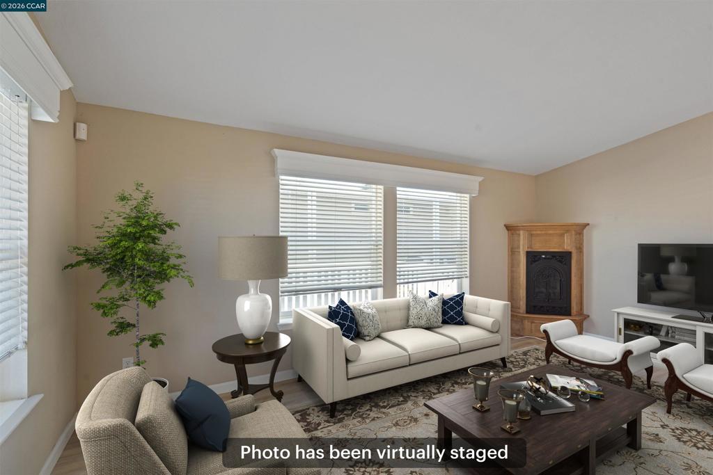 3263 Vineyard Ave. Property Photo 6