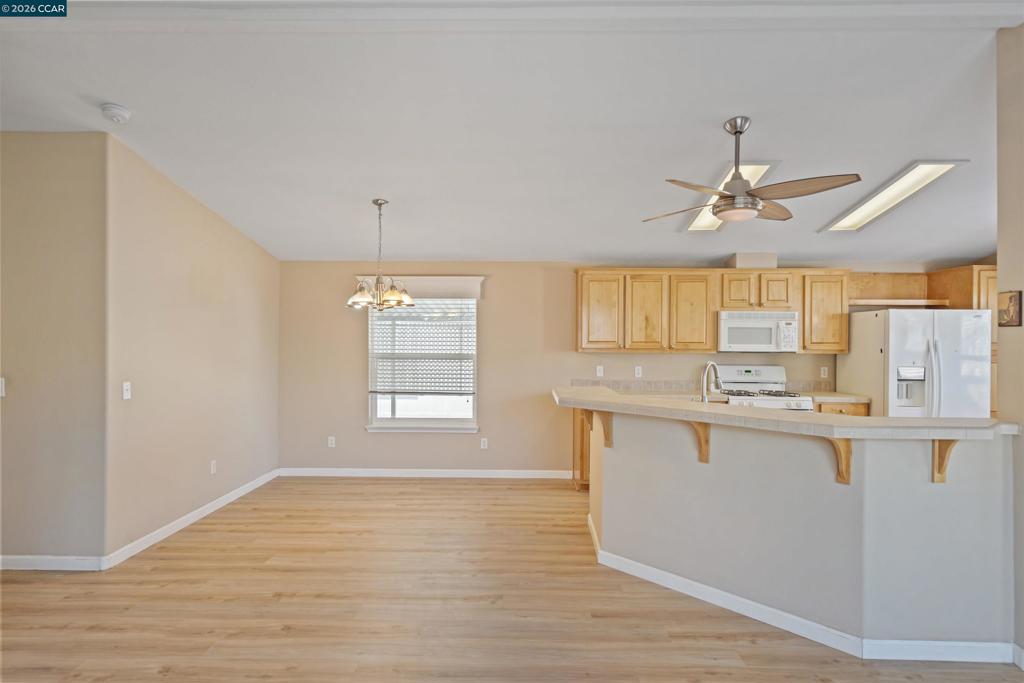 3263 Vineyard Ave. Property Photo 11