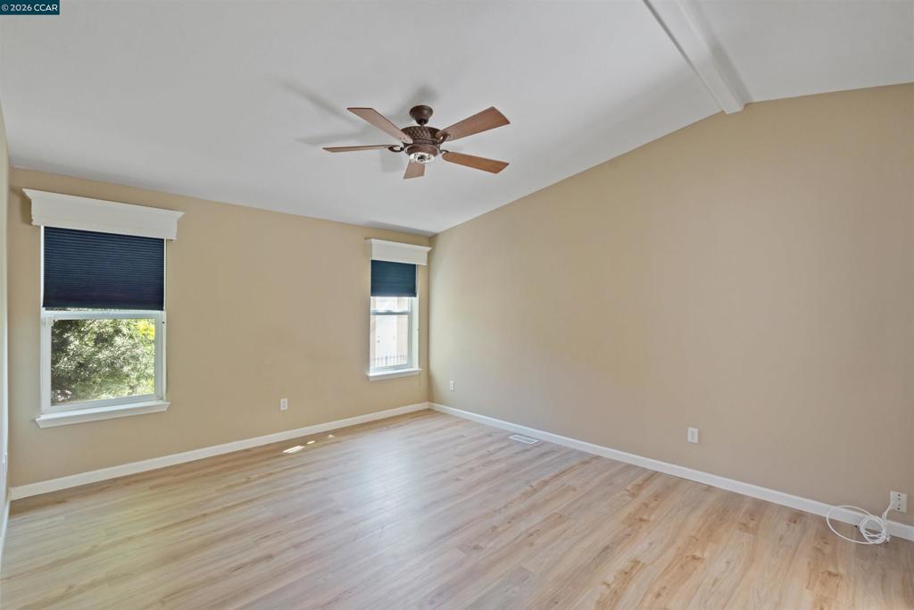 3263 Vineyard Ave. Property Photo 18