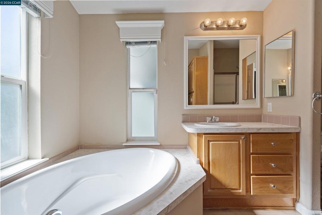 3263 Vineyard Ave. Property Photo 21