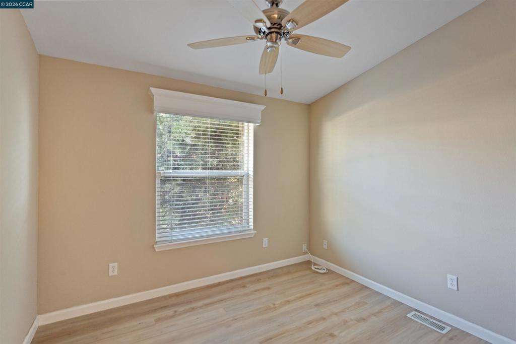 3263 Vineyard Ave. Property Photo 26