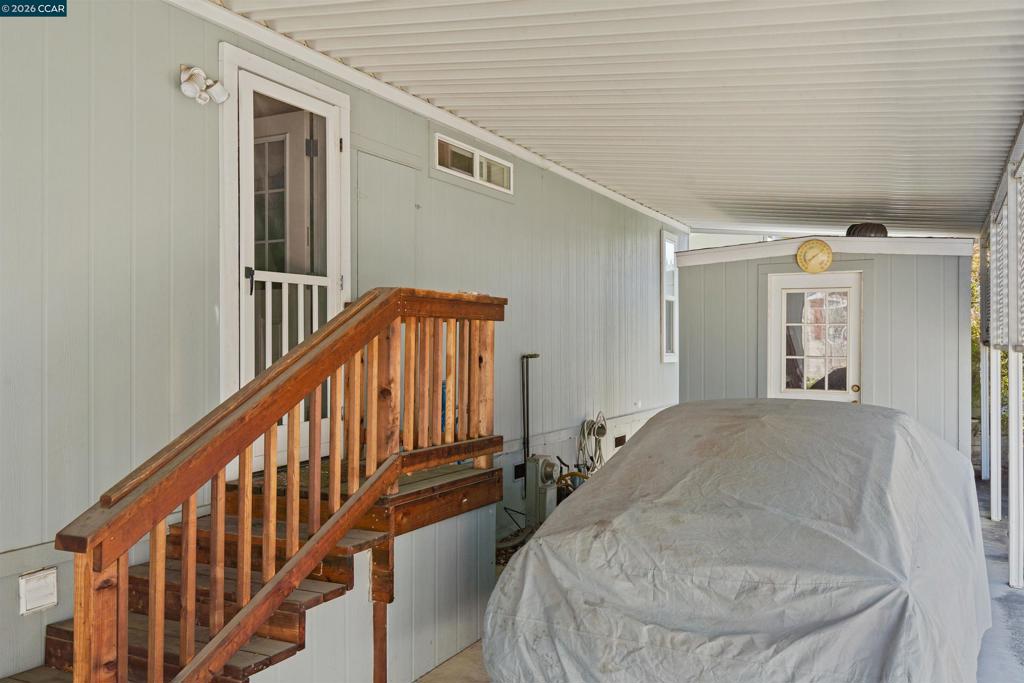 3263 Vineyard Ave. Property Photo 33