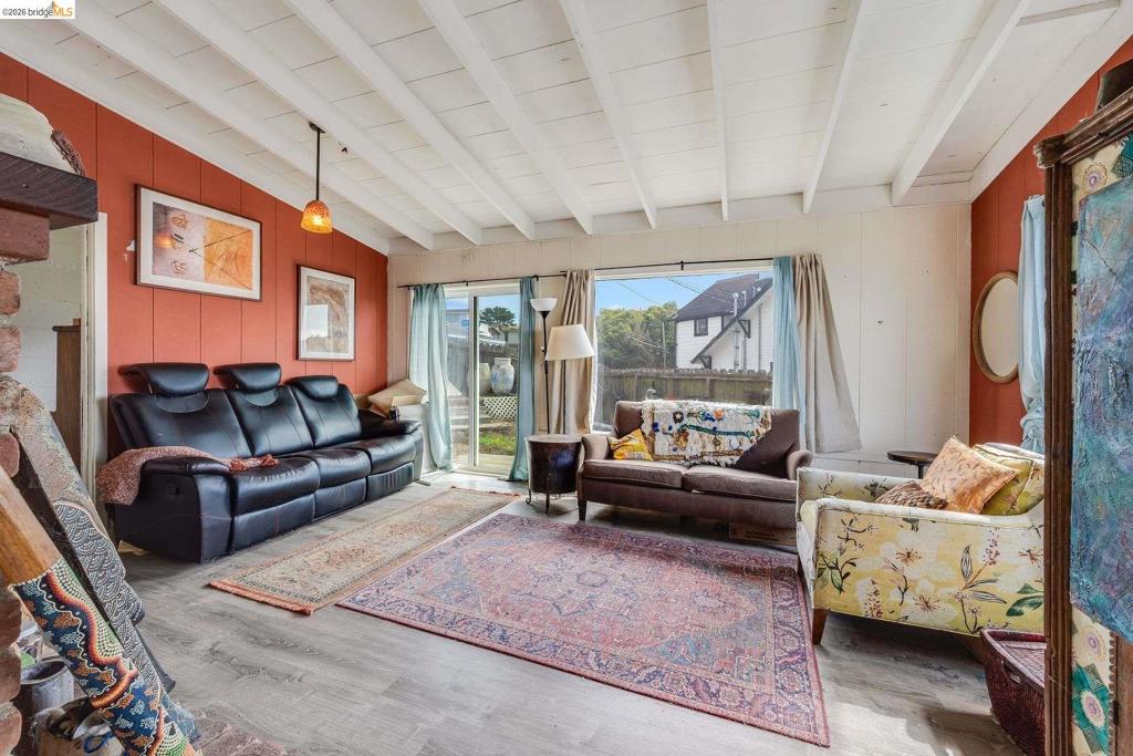 4 Beach Ave Property Photo 6