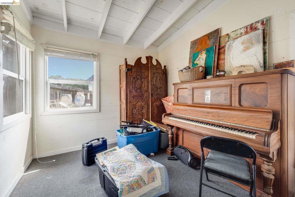 4 Beach Ave Property Photo 10