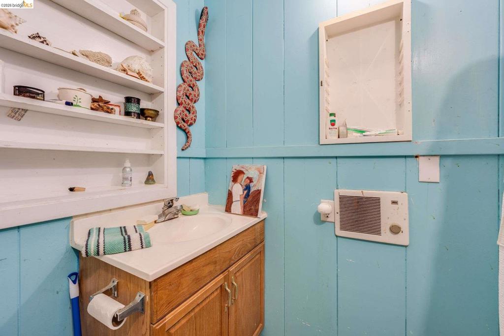 4 Beach Ave Property Photo 13