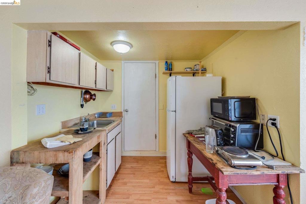 4 Beach Ave Property Photo 18