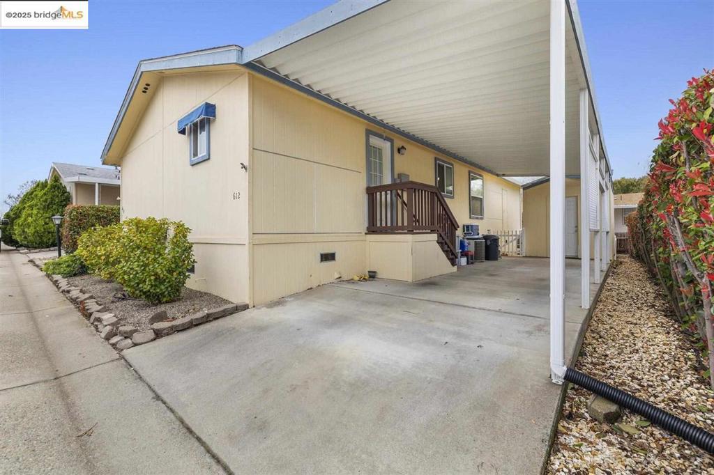 18717 Mill Villa Property Photo 2