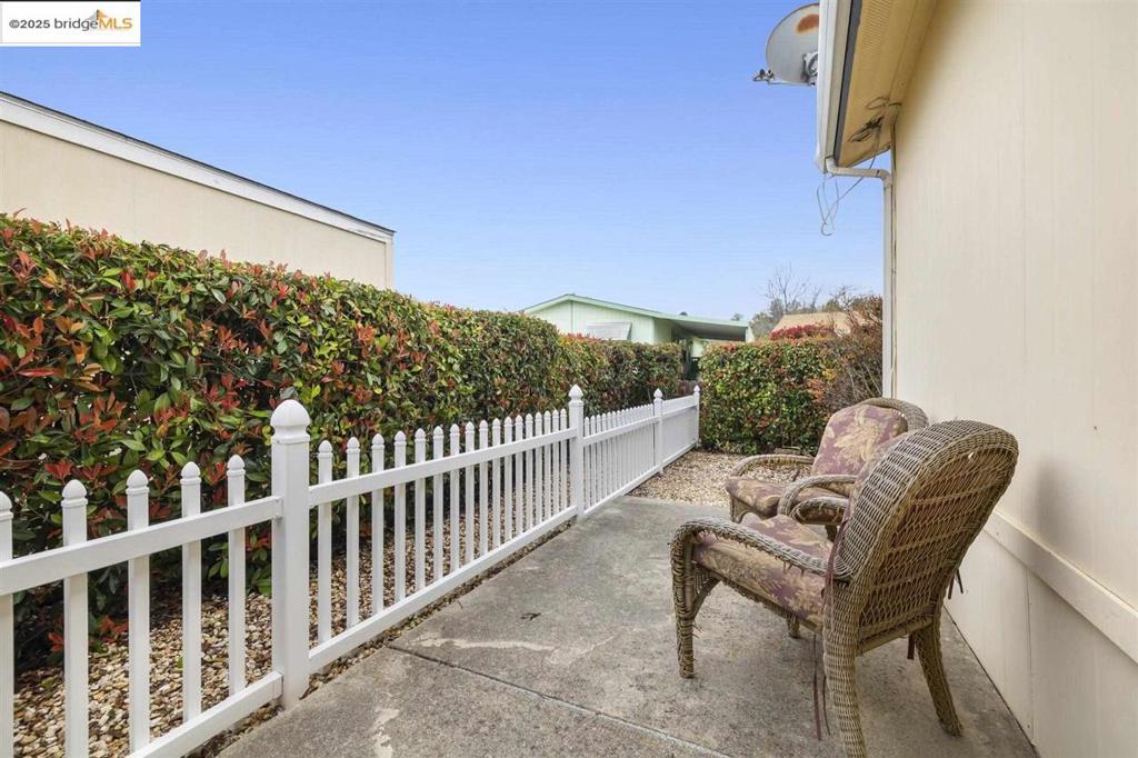 18717 Mill Villa Property Photo 16