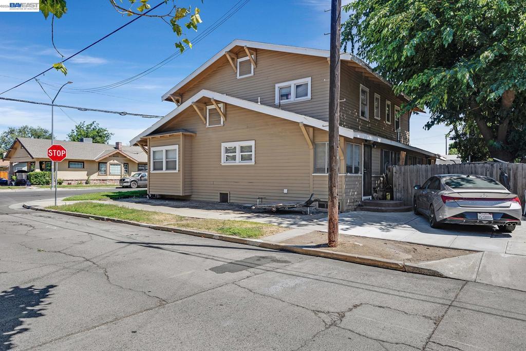 1245 Parker Ave Property Photo 8