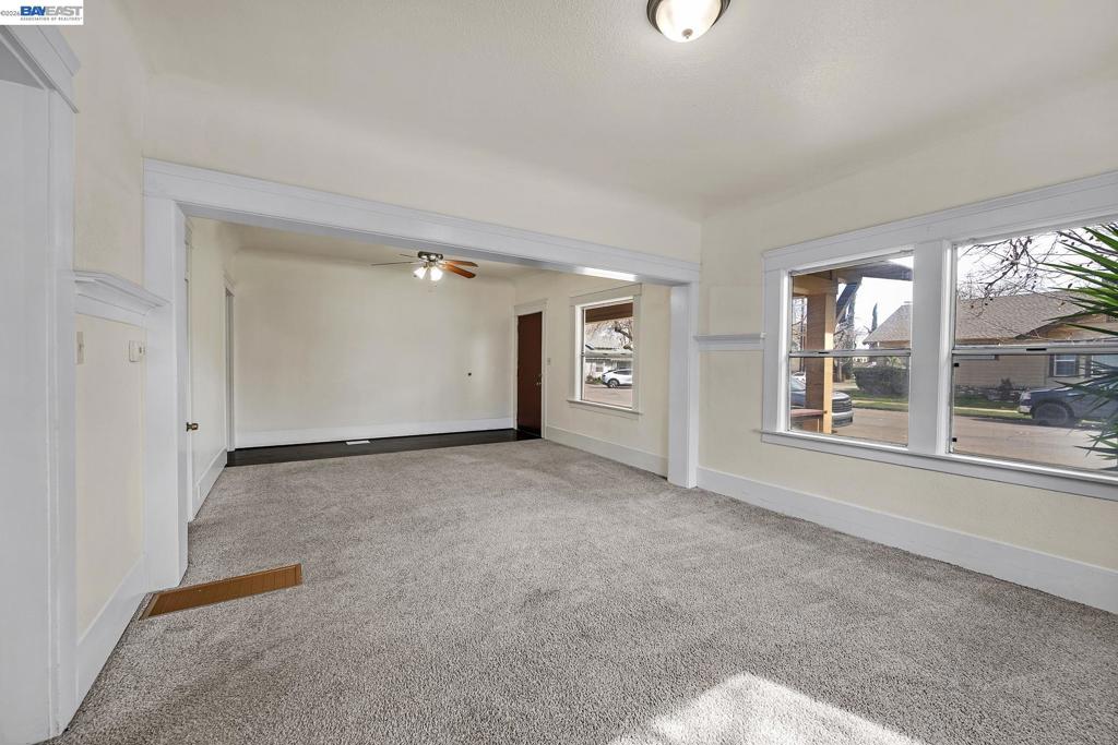 1243 Parker Ave Property Photo 8