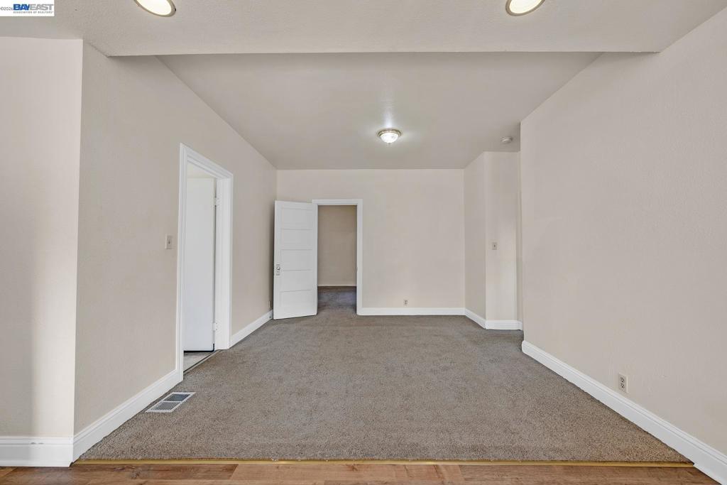 1243 Parker Ave Property Photo 11