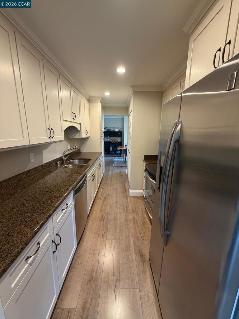 1827 Holland Dr Property Photo 14