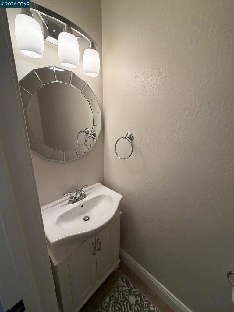 1827 Holland Dr Property Photo 18