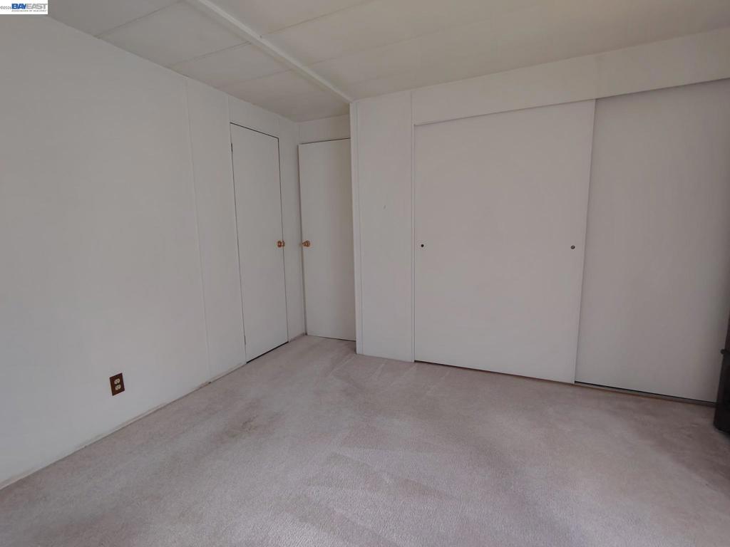 3231 Vineyard Ave Property Photo 2