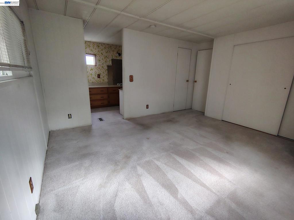 3231 Vineyard Ave Property Photo 4