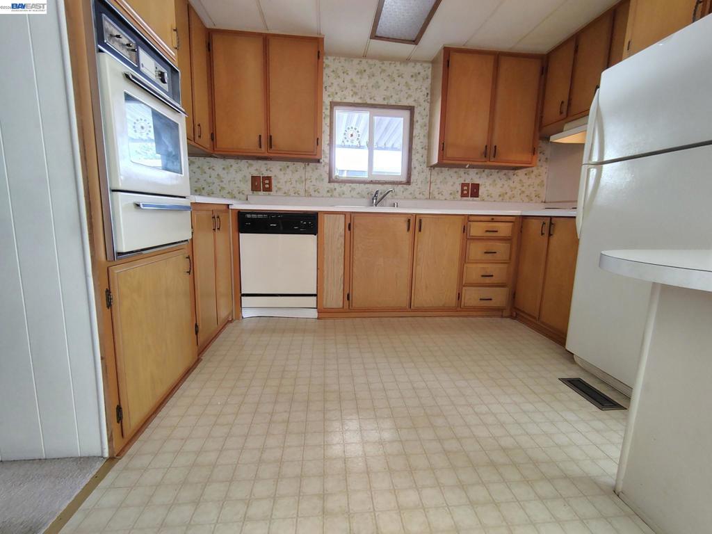 3231 Vineyard Ave Property Photo 7