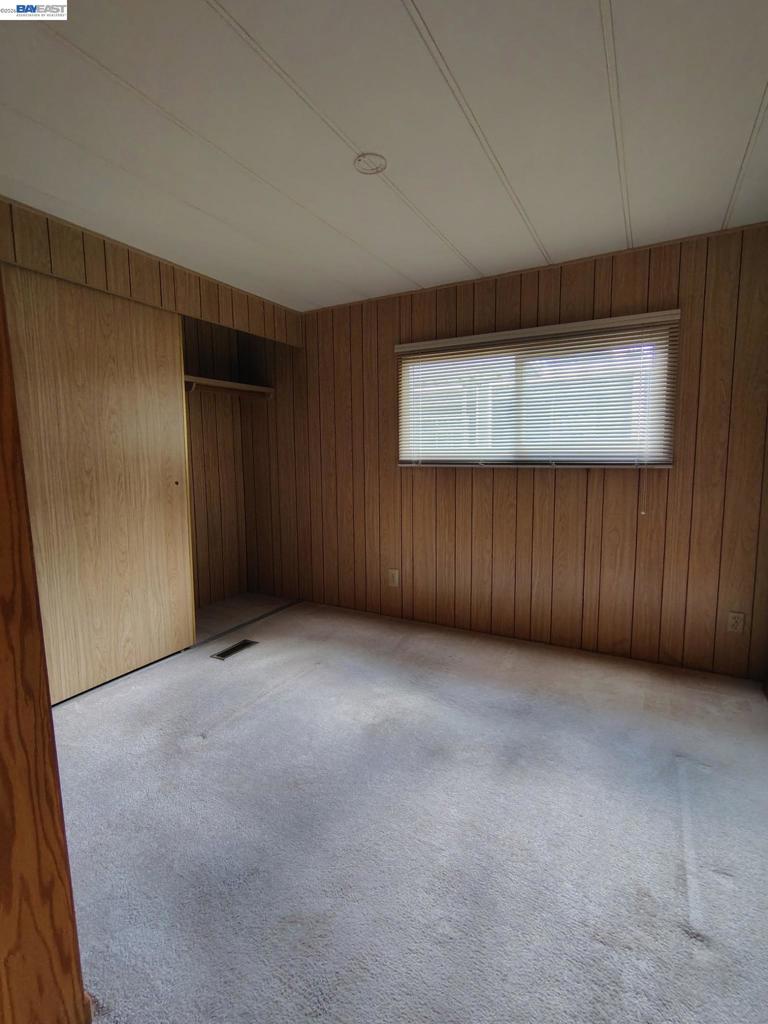 3231 Vineyard Ave Property Photo 9