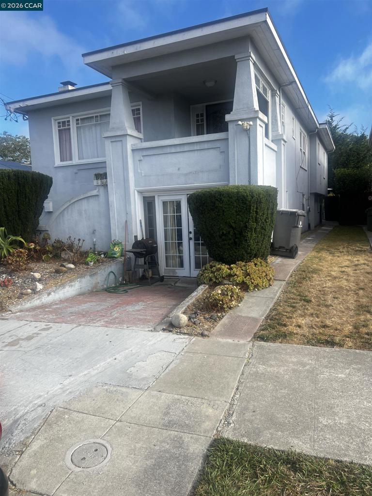 1161 64th St Property Photo 5