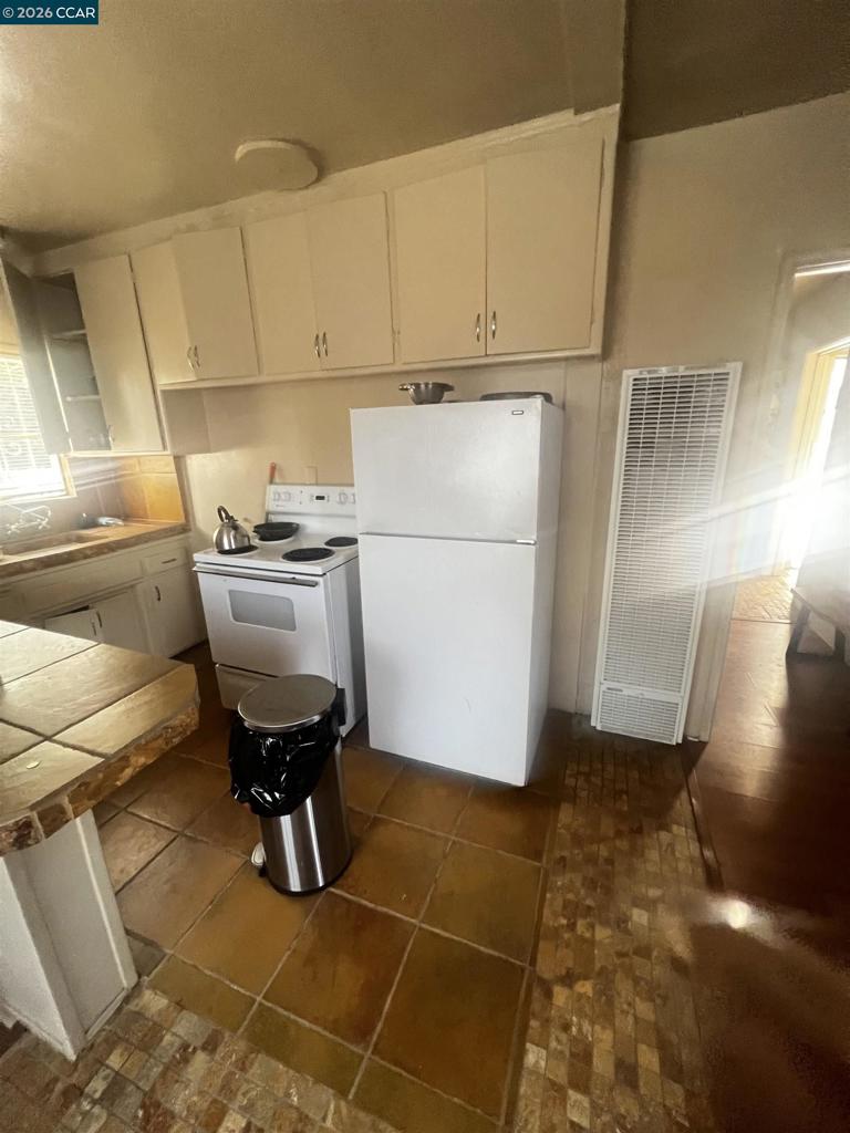 1161 64th St Property Photo 11