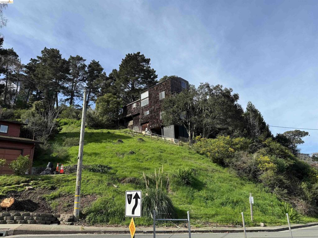 Buena Vista Ave Property Photo 1