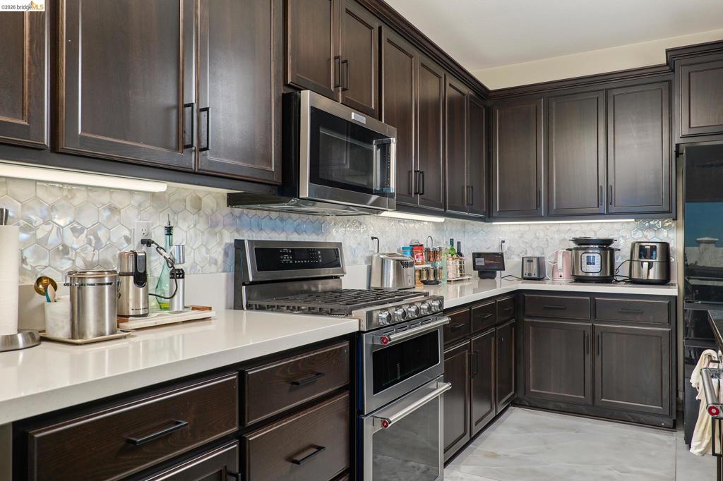 5532 Promontory Way Property Photo 7