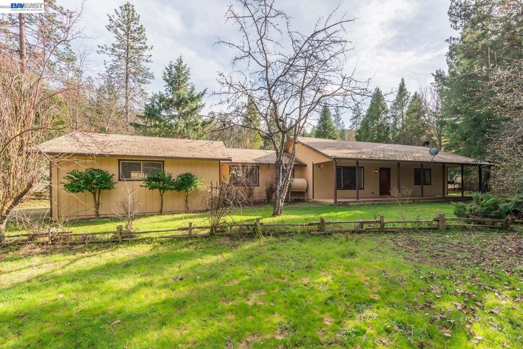 376 Mountain View Dr. Property Photo 1