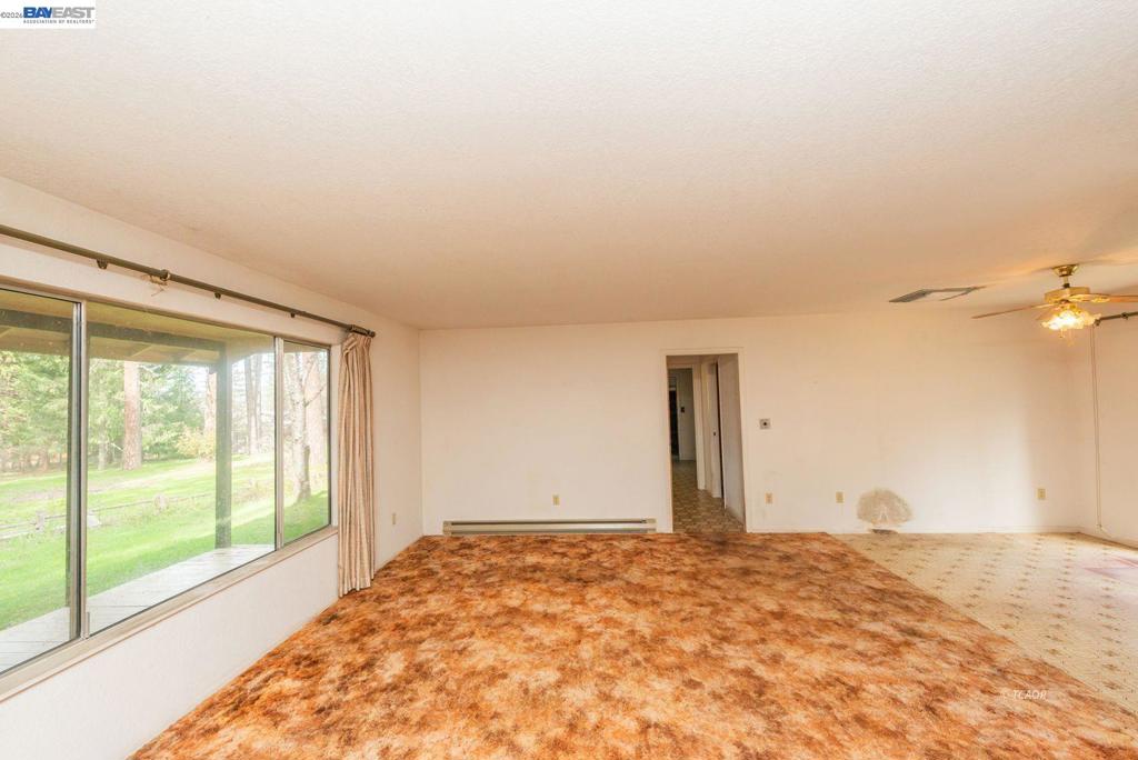 376 Mountain View Dr. Property Photo 5