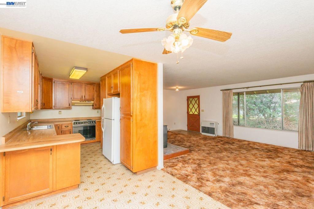 376 Mountain View Dr. Property Photo 10