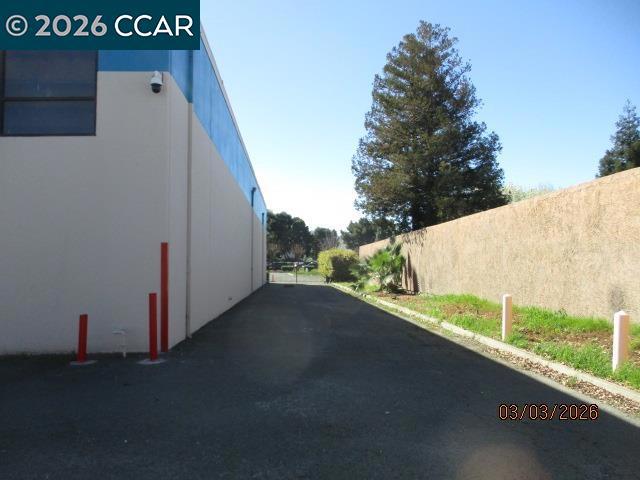 2685 E Leland Rd Property Photo 6