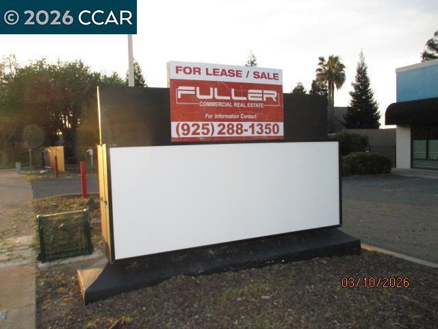 2685 E Leland Rd Property Photo 21