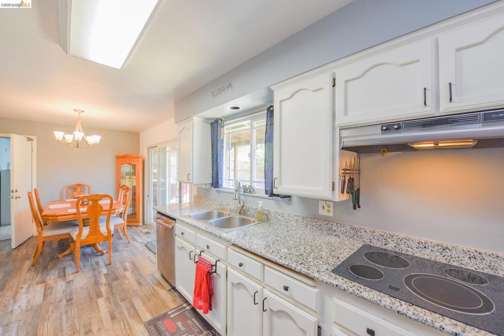 12933 Chaparral Rd Property Photo 10