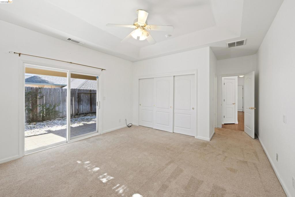 17800 Rolling Oaks Dr. Property Photo 21