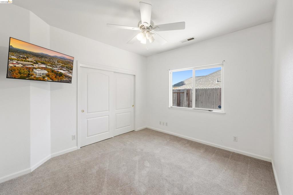 17800 Rolling Oaks Dr. Property Photo 23