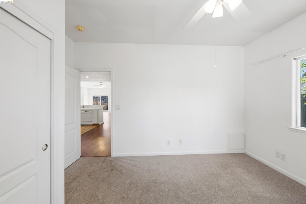 17800 Rolling Oaks Dr. Property Photo 28