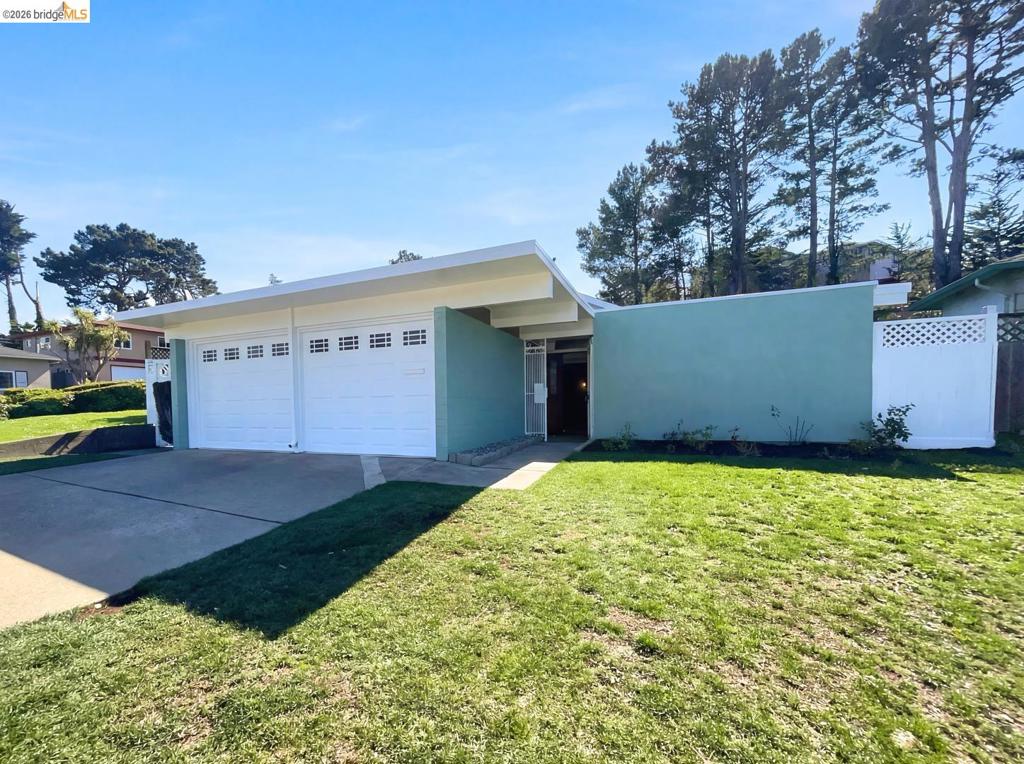 2361 Oakmont DR