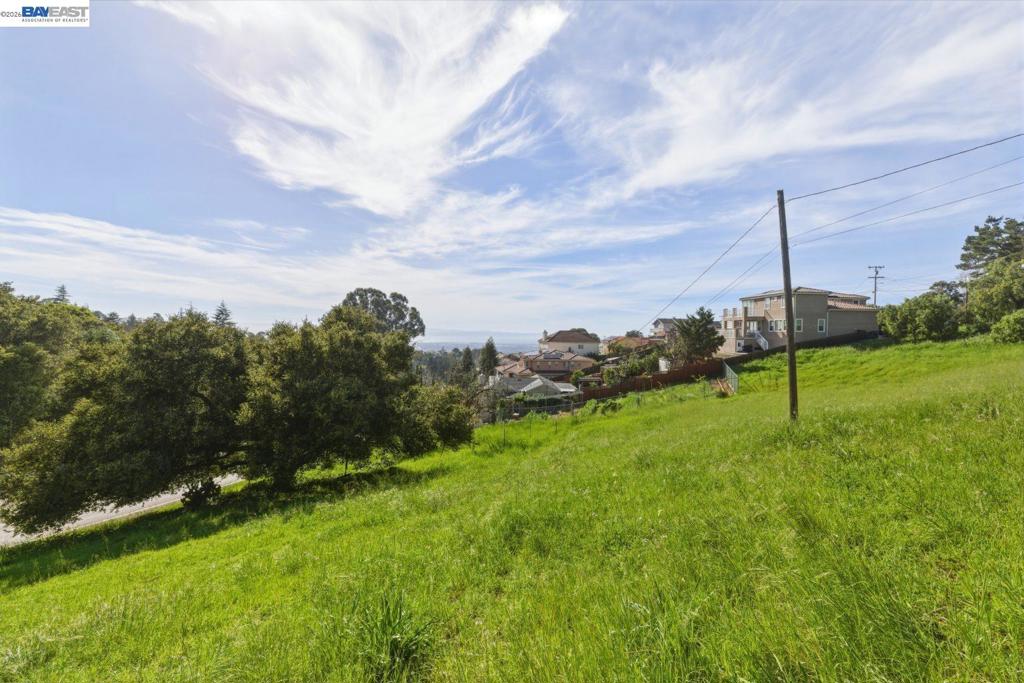 27188 Hayward Blvd Property Photo 10
