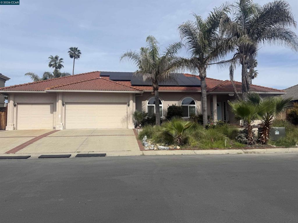 5593 Edgeview Dr Property Photo 1