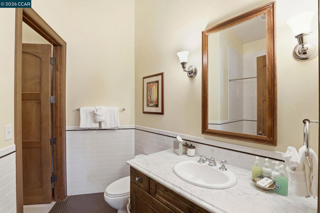 6750 N Lake Blvd 1g Property Photo 32