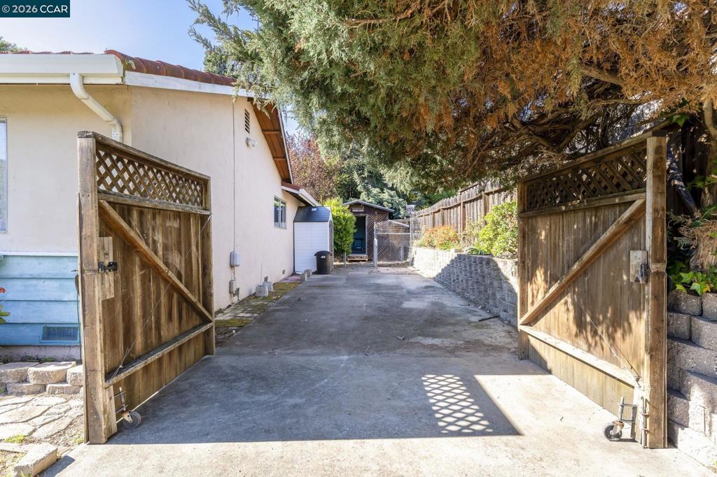 2555 Arroyo Ave Property Photo 58