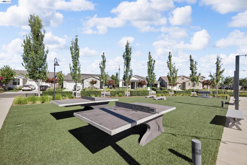 619 Heathridge Street Property Photo 59