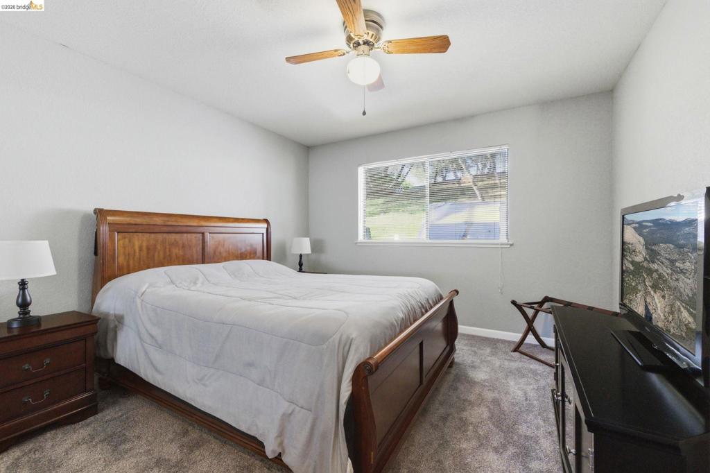 12796 Cresthaven Dr Property Photo 6